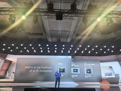 极摩客EVO-X2亮相CES 2026：苏姿丰主题演讲推荐，开启桌面AI超算新纪元