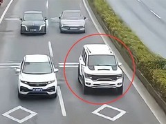 四川德阳现超规低速电动车被认定为汽车，无牌上路遭查扣