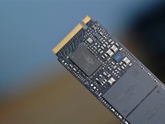 AI算力需求激增引爆存储芯片涨价潮，终端价格翻倍，行业观望情绪浓厚