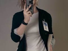 《生化危机9》格蕾丝COS热潮：创意演绎工作装风采