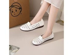 慕芹茹米白真皮镂空凉鞋39元抢！