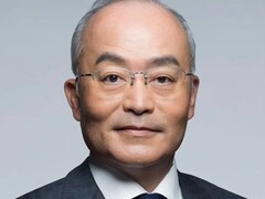 索尼宣布2028年起停发PS游戏光盘，CEO减持股份引争议