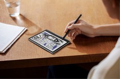 强强联合搅动阅读器市场格局，科大讯飞携手起点读书推出彩屏阅读器小方块