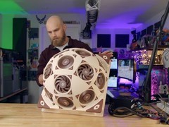 硬件达人打造15风扇球形侧板，CPU降温近20℃