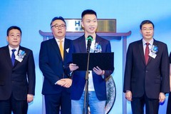 “物理AI第一股”来了！Momenta今日正式上市，开盘涨超6%