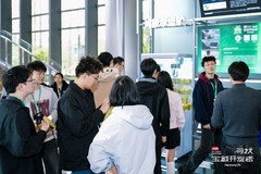 小红书首届黑客松，鸿蒙凭什么成了最抢眼的“宝藏赛道”？