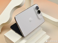 iPhone Duo上手体验：质感惊艳但屏下摄像头很显眼