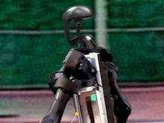 宇树科技携H1微调版出征2026北京人形机器人半马