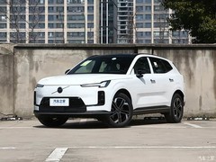 沃尔沃XC70 99周年感恩版上市：插混动力+三屏交互，限时价24.99万起