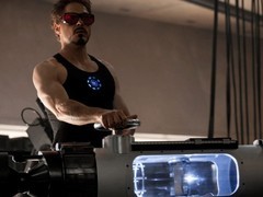 斯嘉丽·约翰逊反思钢铁侠2黑寡妇物化塑造与性别凝视问题