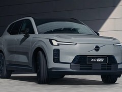 沃尔沃XC70感恩版上市：九十九周年献礼，插混旗舰限时24.99万元起