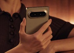 华为 Pura X Max 深度前瞻：阔折叠再进化 手机平板二合一