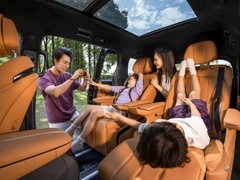 为什么现在越来越多家庭跨省游选择MPV？老司机说出了真相