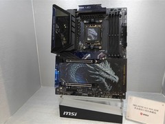 微星40周年重磅发布X870E战神天龙座主板及全系高端硬件