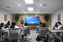 定义未来学习生态 小课屏第四代学习机与艺云书院如何构建教育新范式