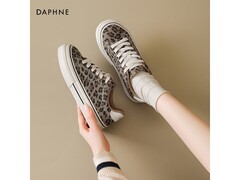 达芙妮厚底豹纹灰帆布鞋低至131元