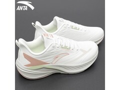 安踏防泼水女士跑步鞋124元