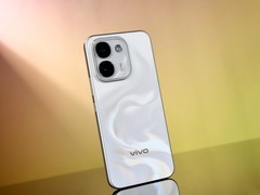 vivo Y600深度体验：万级蓝海电池遇上满级抗造，两千元档的“长久省心之选”