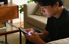 晚上看手机怎么不累眼？重点看这5个维度｜参考 vivo Y600