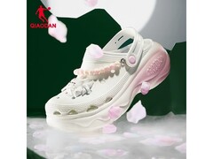 乔丹山海经联名洞洞鞋