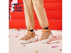 鸿星尔克电池熊猫慢跑鞋低至79元！