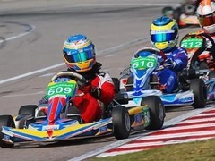 儿童卡丁车头盔选购指南：安全认证与舒适佩戴并重