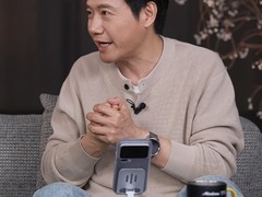 雷军直播透露小米SU7进展：春节前展车进店，搭载V6s Plus电机