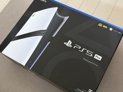 玩家低价购得全新主机引热议