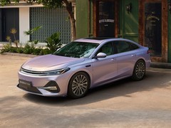 吉利控股2026上半年销量破193万辆，新能源占比56.9%，出口激增158%