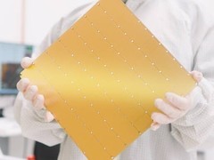 Cerebras拟融资10亿美金估值跃升至220亿