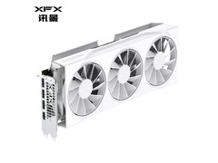 讯景RX 9070 XT雪狼显卡6699
