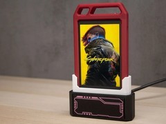 玩家将Steam游戏库实体化为复古卡带式硬盘收藏系统