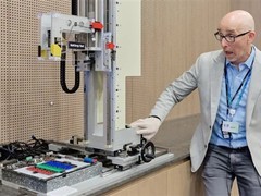 三星2026年推柔性钛金属屏，双层钛结构彻底解决折叠屏折痕问题