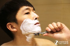 为什么懂行的男人都在用手动剃须刀？这几个硬核优势，越用越上头