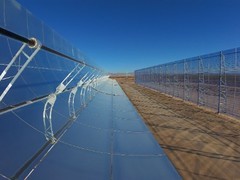 中广核研发全球最大开口8.6米熔盐槽式集热器通过中试验证