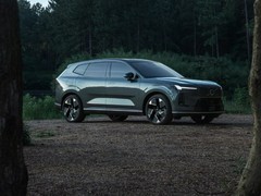 2026 年家用中大型混动 SUV 选购指南：多孩家庭出行优选