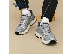 斯凯奇男款银翼闪穿透气老爹鞋低至169元