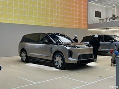 蔚来ES9大型SUV亮相北京车展，预售52.8万起，5月底上市