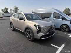 长安CS55PLUS HEV亮相北京车展：1.5T混动系统油耗4.68L/100km