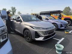 长安逸动蓝鲸超擎4月24全球首发，混动油耗低至2.98L