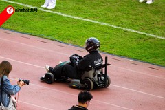 九号卡丁车载十三城旗再登苏超，热爱推向顶点