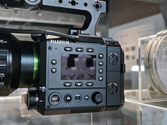 富士胶片在FUJIKINA 2025上展出全新电影摄影机GFX ETERNA 55