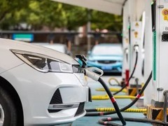 十五万元购车选电车还是油车？十年使用成本大揭秘