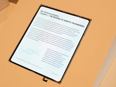 苹果折叠iPhone将至，三星推无痕屏新技术