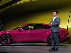 鸿蒙智行发布年轻化新车型尚界Z7/Z7T，主打个性设计与高性能驾控