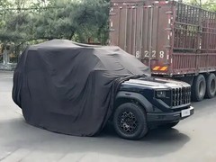 红旗全新硬派越野SUV亮相北京车展，搭载四电机+激光雷达