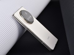 不约而同的9mm时代，为什么大折叠都在使劲做薄？