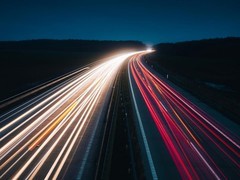 Arm 计算平台加持，联想车计算推动 L4 级自动驾驶出租车规模化落地