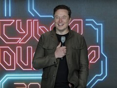 马斯克财富逼近8000亿，xAI估值飙升至2500亿美元