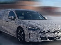 奥迪A7L旅行版国内路试曝光，加长国产配数字灯光